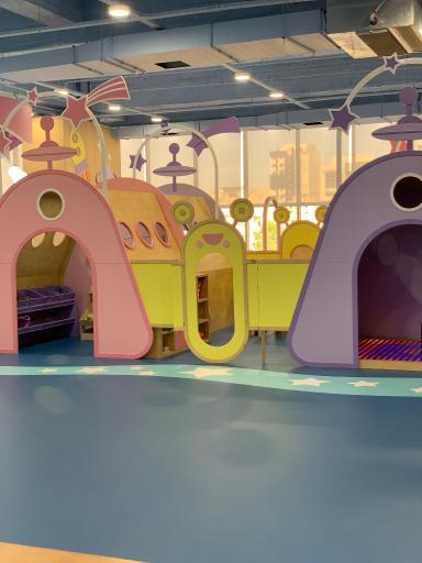 عکس فیوچرلند