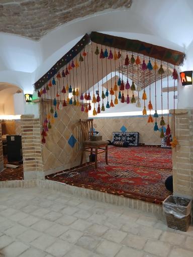 عکس باغ رستوران قلعه وداغ