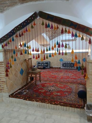 عکس باغ رستوران قلعه وداغ