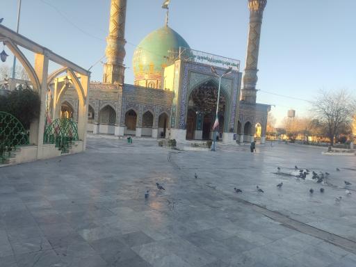 عکس آرامستان امامزاده طاهر