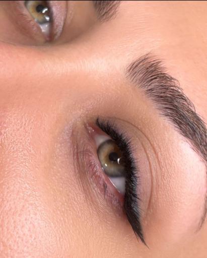 عکس مرکز تخصصی اکستنشن مژه و ناخن فرزانه علیدوست 