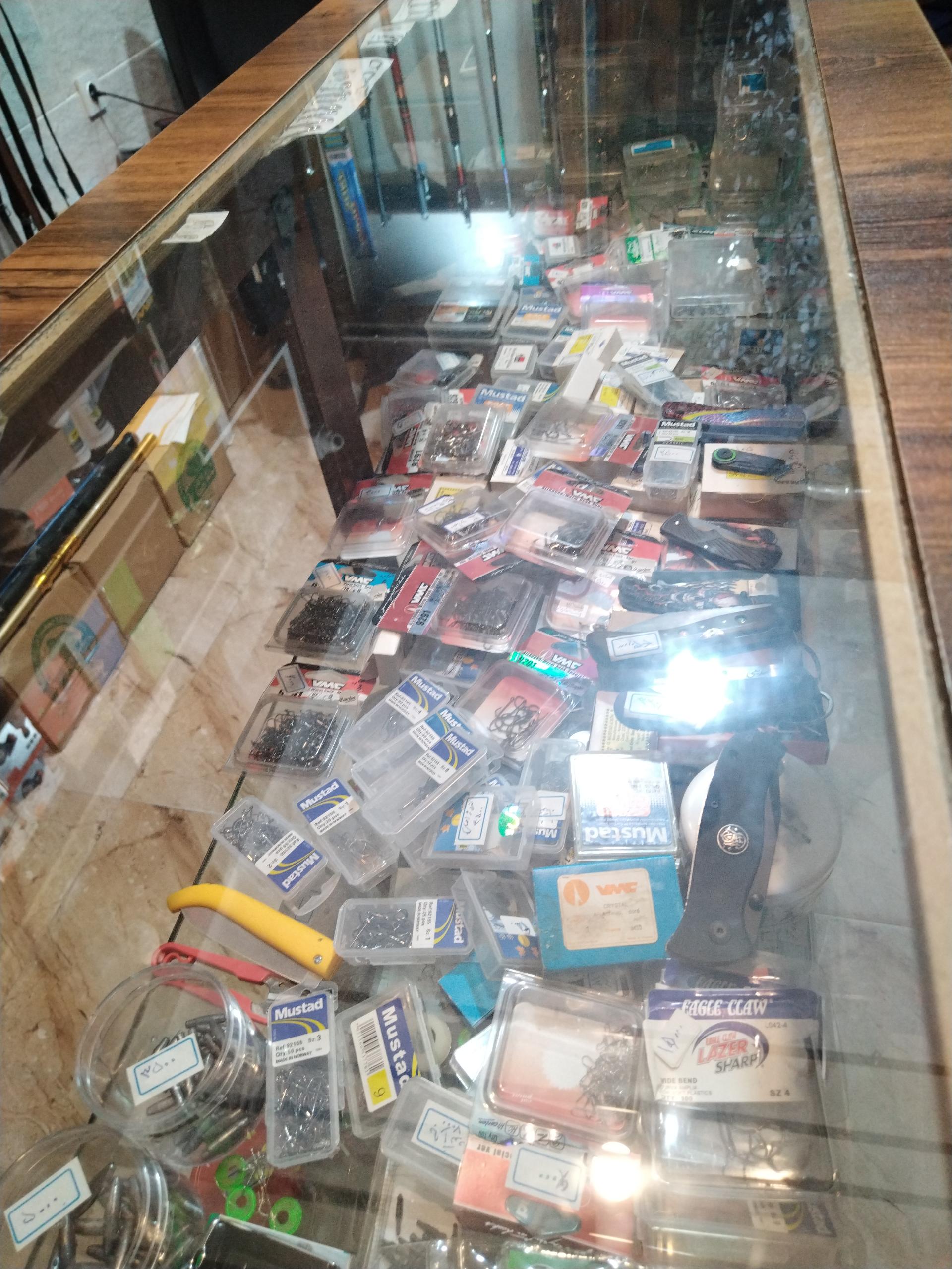 عکس لوازم ماهیگیری و شکار کوهسار