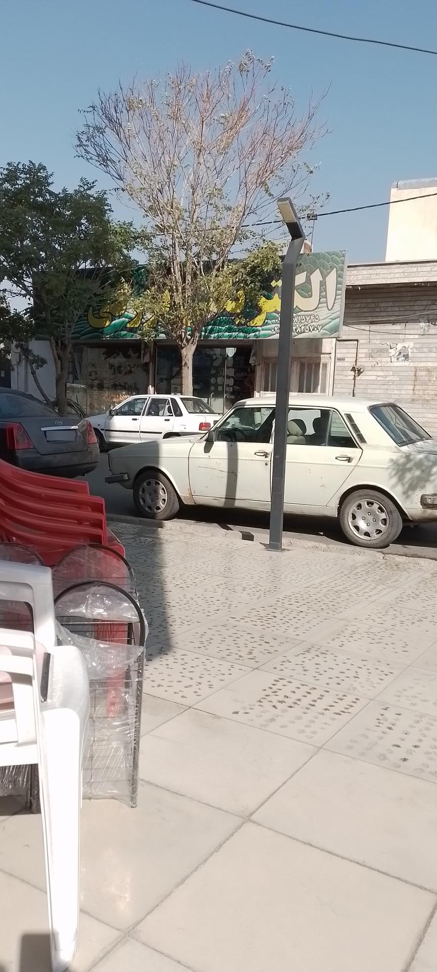 عکس الکتریکی بزرگی