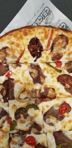 عکس مرغ سوخاری چیکرز