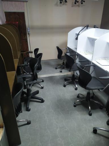 عکس سالن مطالعه پسرانه باکلاس آنلاین