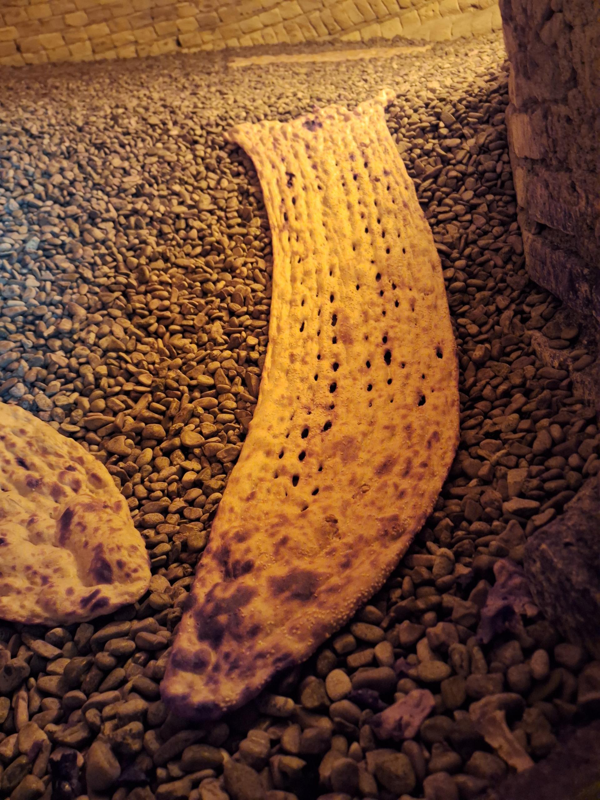 عکس نانوایی سنگک