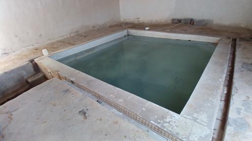 عکس آبگرم سنتی حمام دره سی ولیعصر نیر