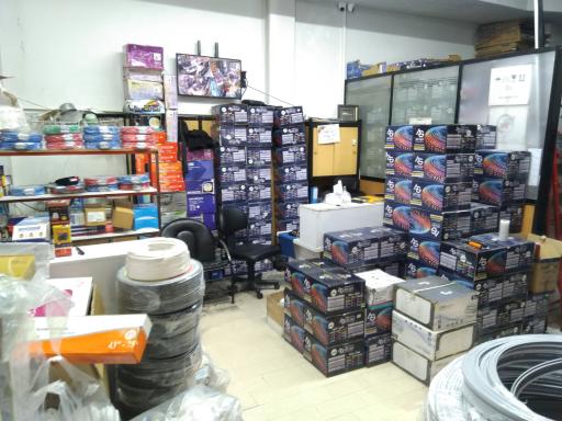 عکس فروشگاه محصولات روشنایی و لاینر بام الکتریک