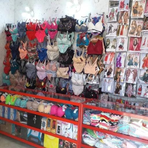 عکس فروشگاه لباس زیر نیلی