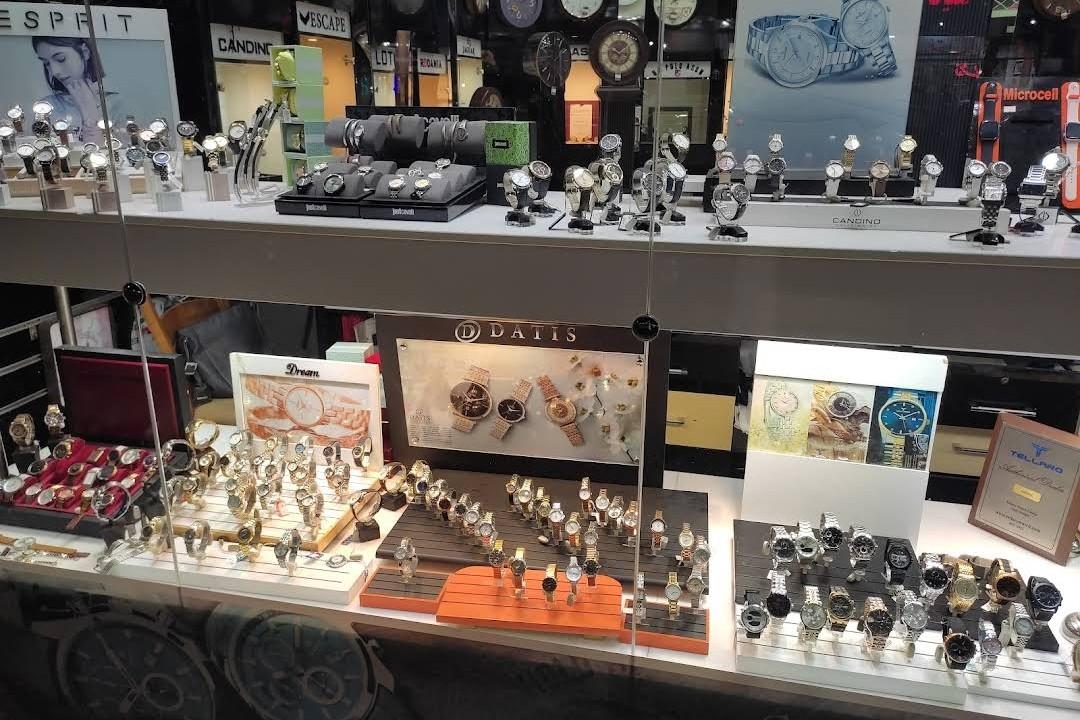 عکس گالری ساعت عادلانی 