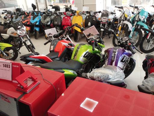 عکس نمایشگاه کویر موتور