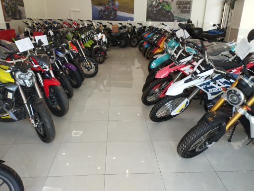 عکس نمایشگاه کویر موتور