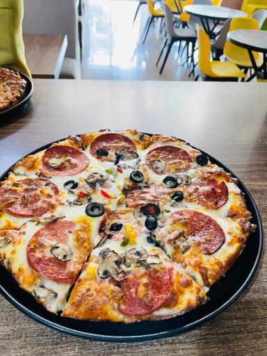 عکس پیتزا جزیره