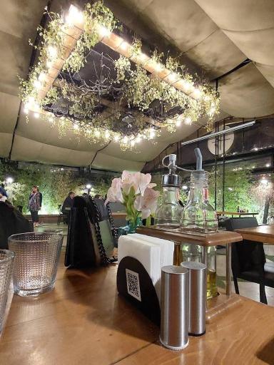 عکس رستوران وی لانژ