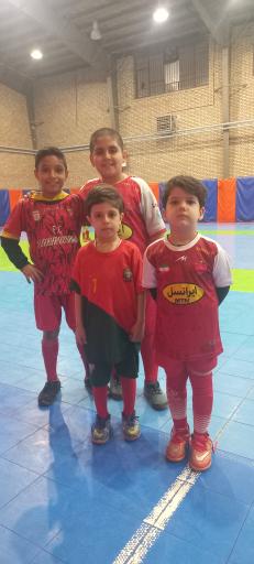 عکس سالن باشگاه سرخ پوشان