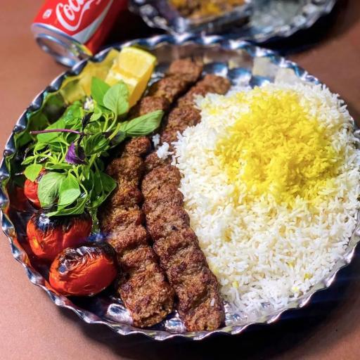 عکس رستوران و سفره خانه سنتی سهراب سپهری 