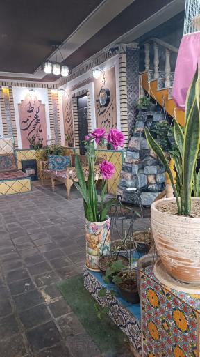 عکس رستوران و سفره خانه سنتی سهراب سپهری 