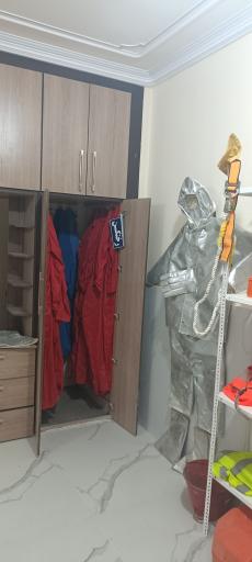 عکس مرکز آموزش دریانوردی  احسان بندر طلایی