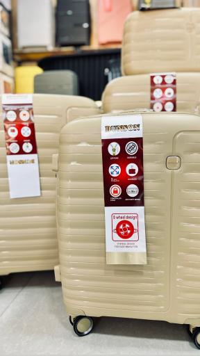 عکس چمدان و حوله سرای شیخانی