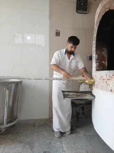 عکس نانوایی سنگک
