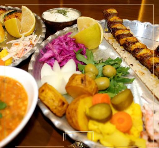 عکس رستوران صادقی