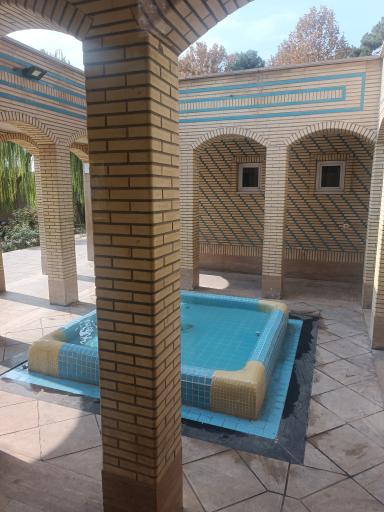 عکس نمازخانه و وضوخانه پارک