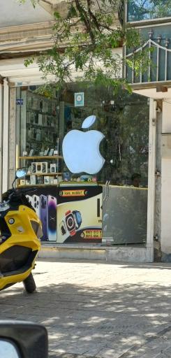 عکس تعمیرات و لوازم جانبی موبایل