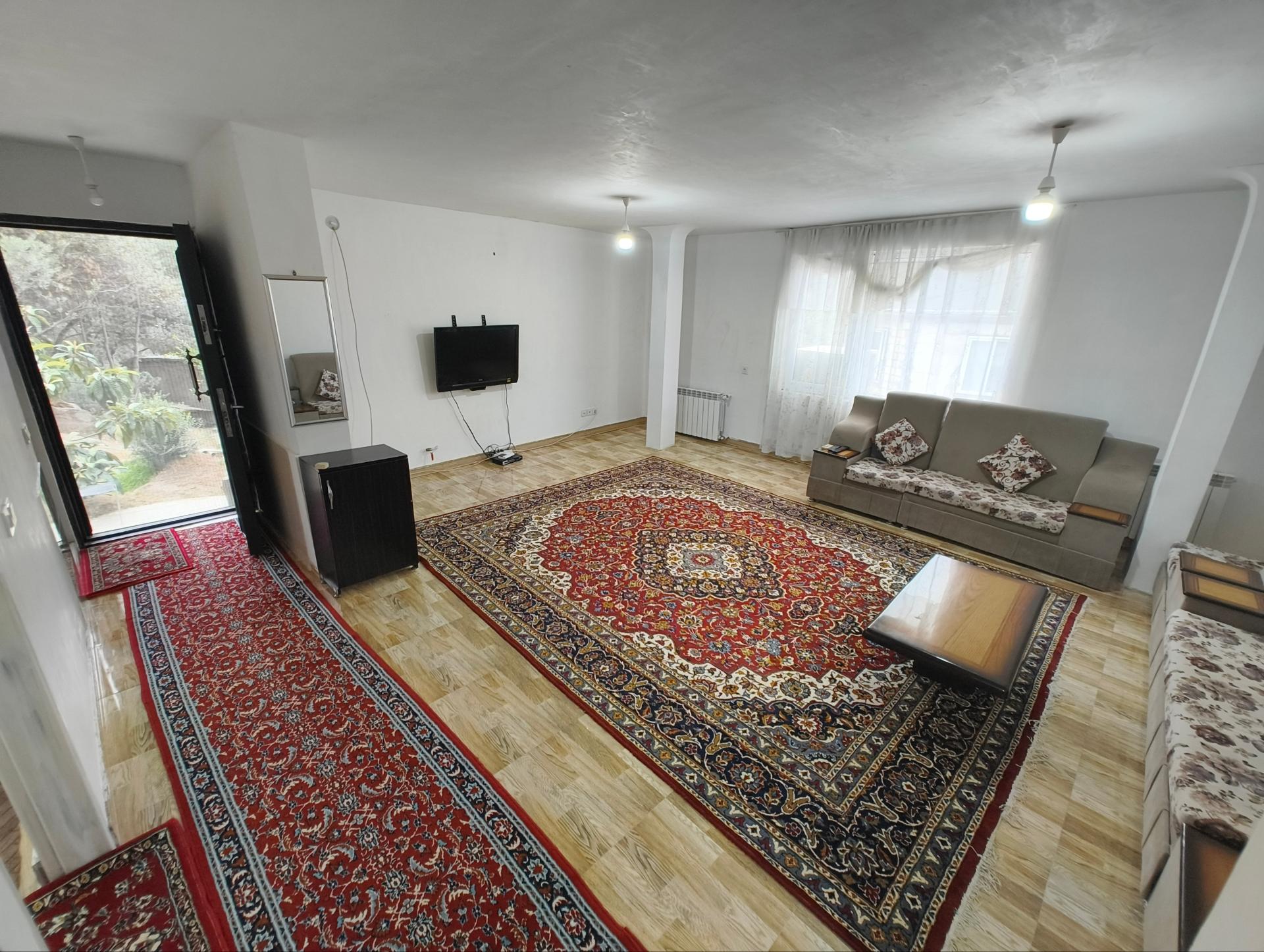 عکس بوم گردی نگین سبز