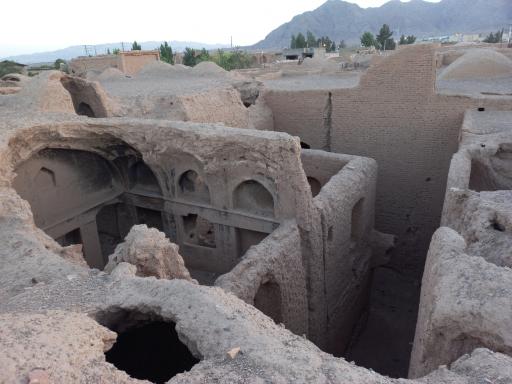 عکس قلعه تاریخی ساغند