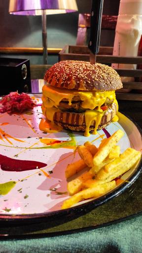 عکس کافه بیسترو پاپ