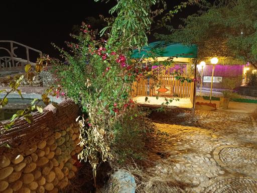 عکس درقاپی خانه کباب شوشتر