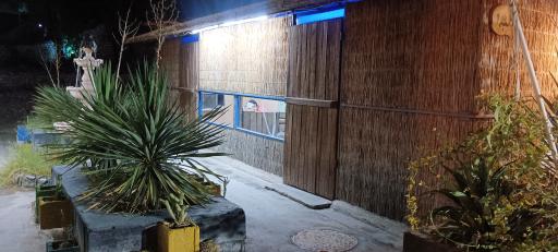 عکس درقاپی خانه کباب شوشتر