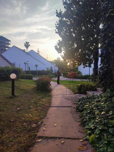 عکس مجتمع امداد سرای هلال احمر