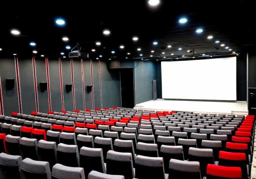 عکس مرکز خرید مادر