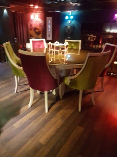 عکس کافه بیسترو پاپ