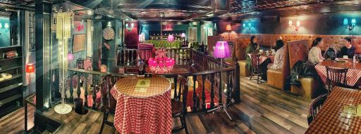 عکس کافه بیسترو پاپ