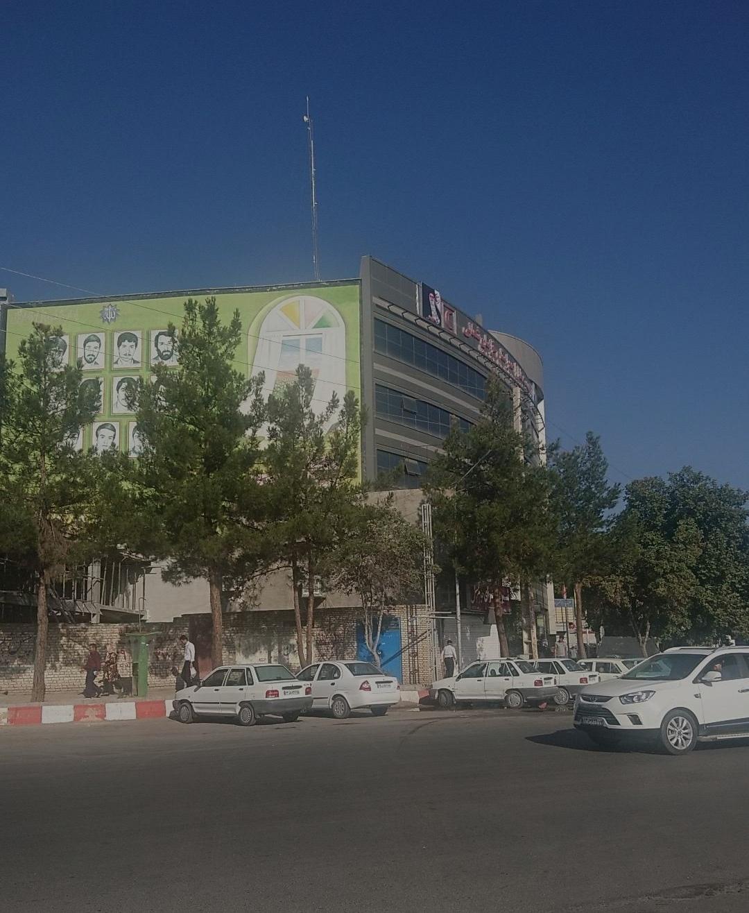 عکس داروخانه هلال احمر