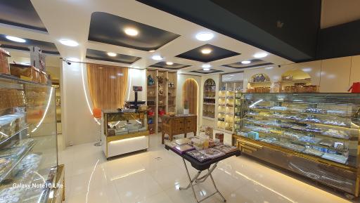 کافه شیرینی زیگورو