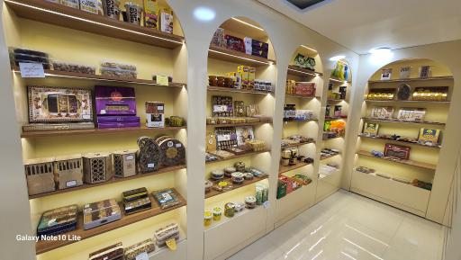 کافه شیرینی زیگورو