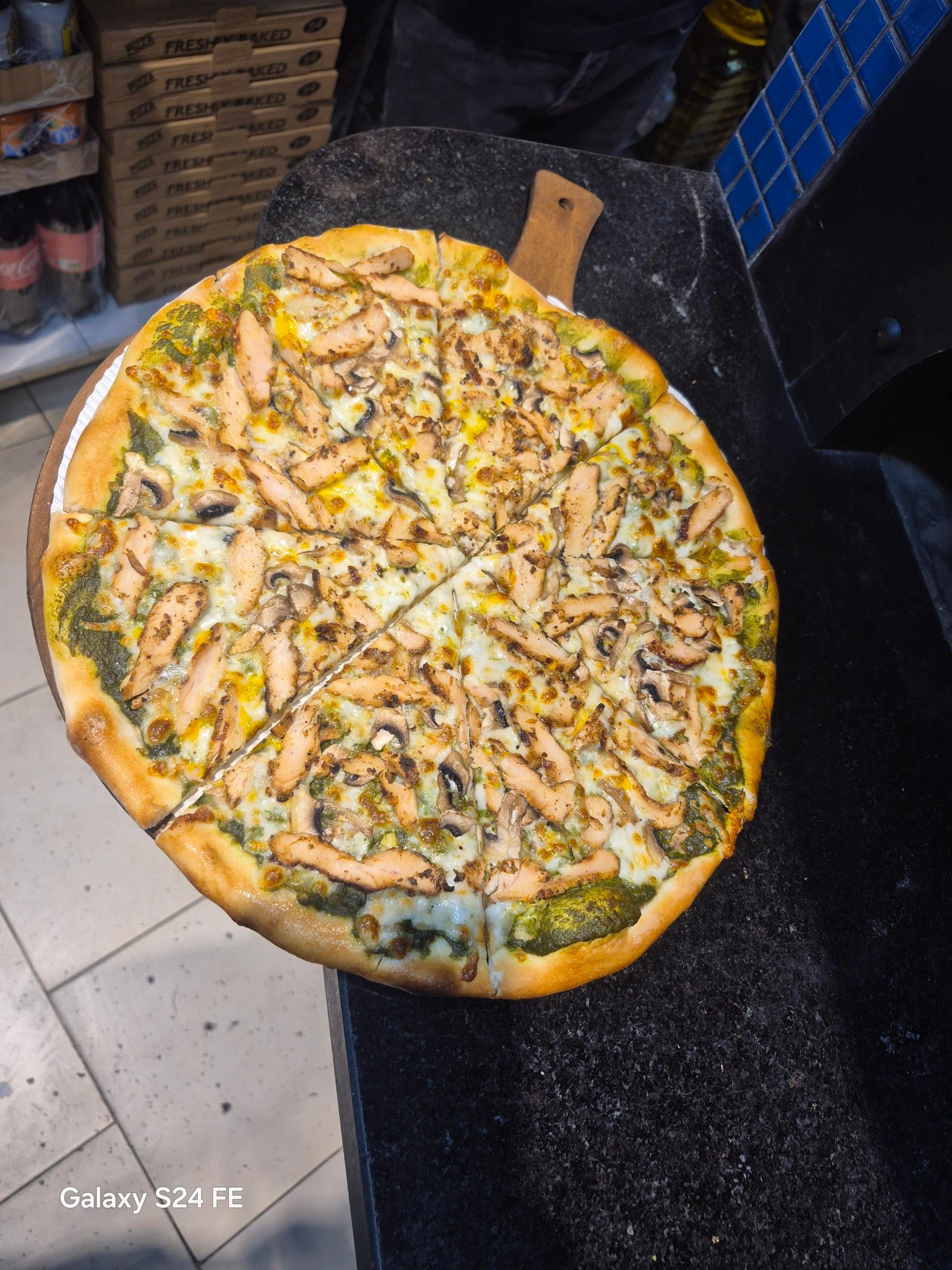 عکس پیتزا دلوار 