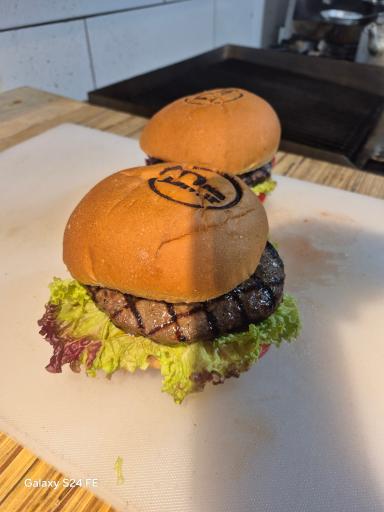 عکس پیتزا دلوار 