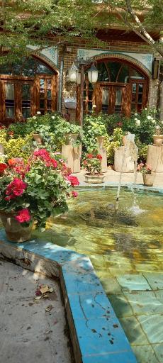 عکس رستوران سنتی باغ شازده