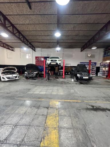 عکس تعمیرگاه ومرکز امدادخودرو هیوندای۷۲۴