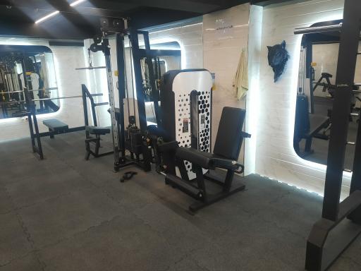 عکس باشگاه بدنسازی کلاسیک