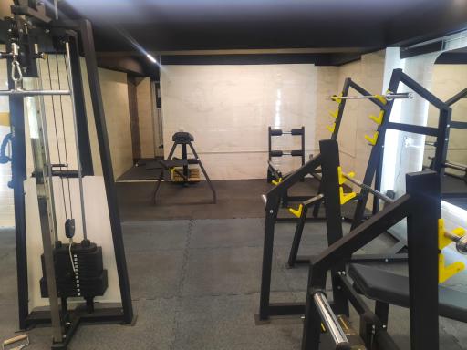 عکس باشگاه بدنسازی کلاسیک