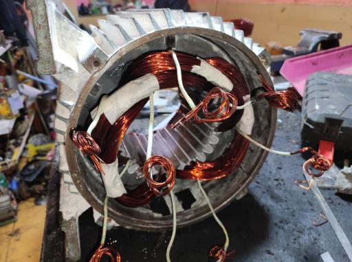 عکس برق صنعتی و سیم پیچی توکلی