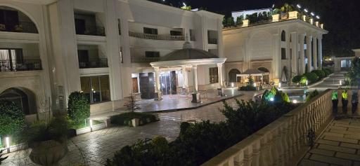 عکس هتل برج ساعت