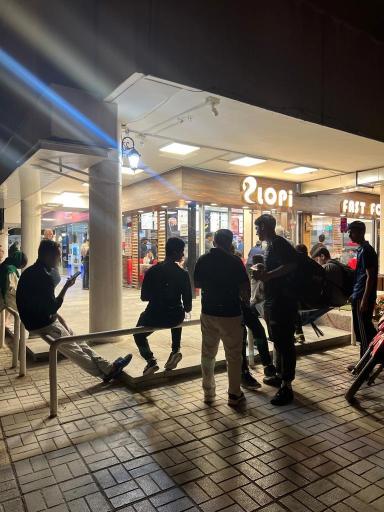 عکس فست‌فود دو لپی