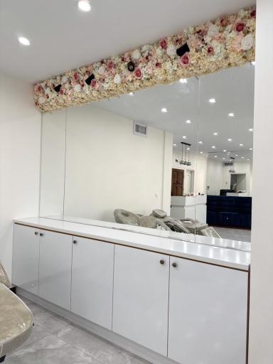 عکس سالن زیبایی رُزیش