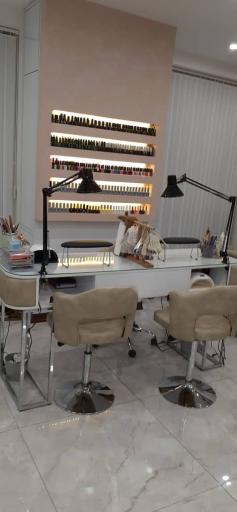 عکس سالن زیبایی رُزیش